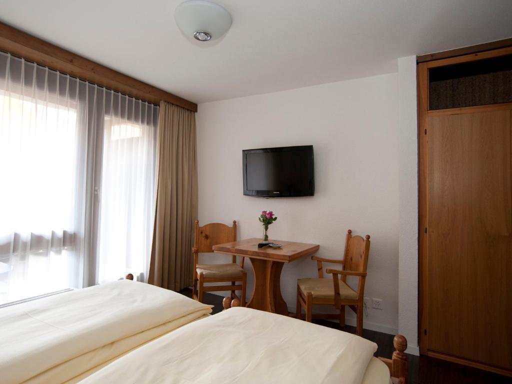 Ambiente Guesthouse Saas Fee Oda fotoğraf