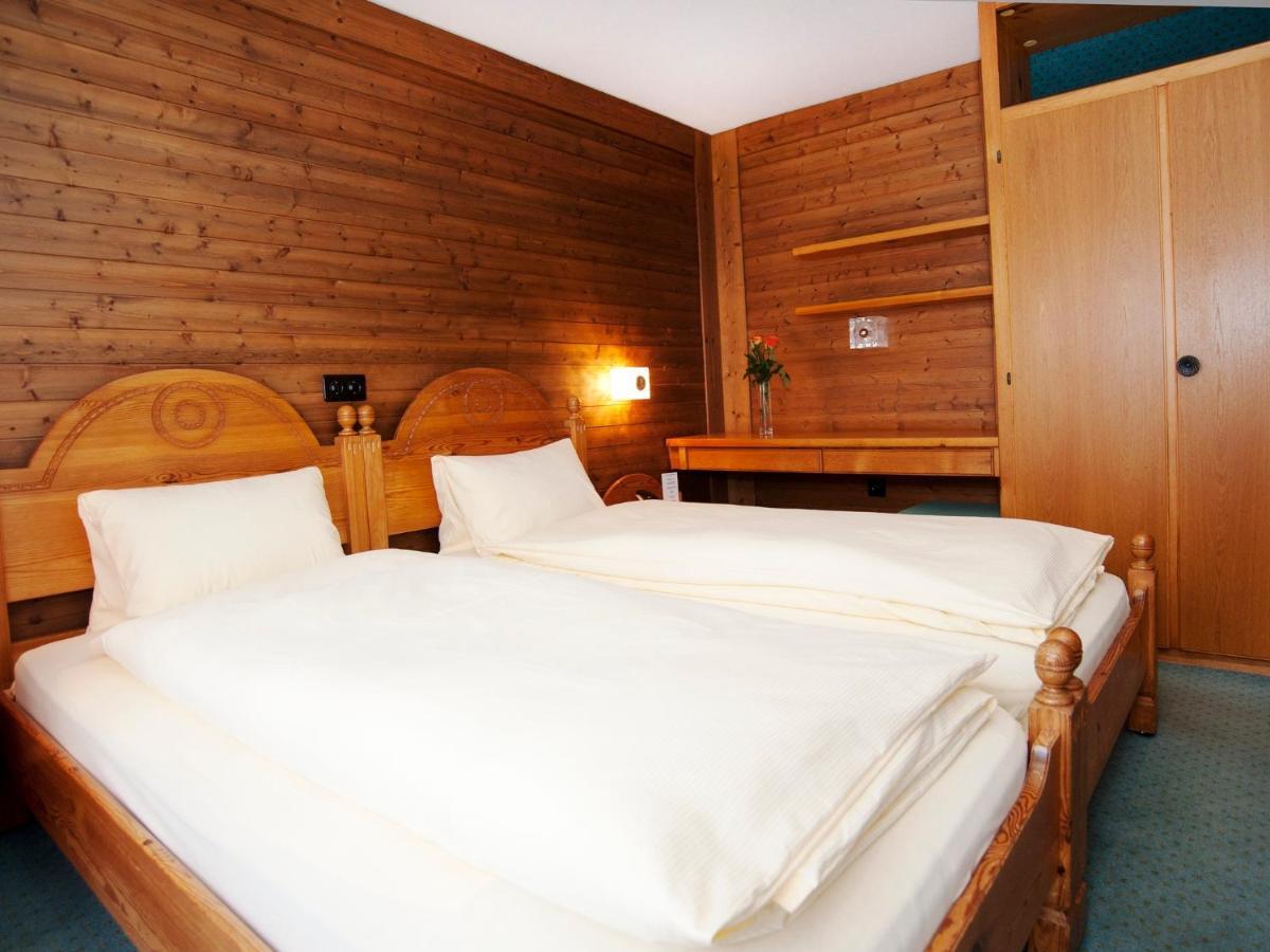 Ambiente Guesthouse Saas Fee Oda fotoğraf